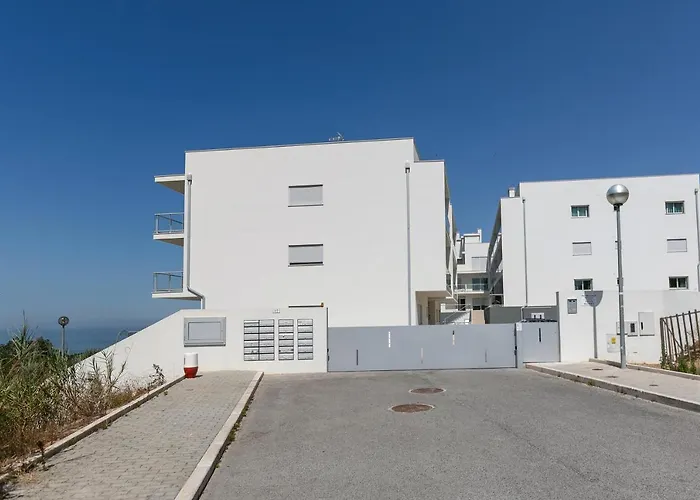 Oceanview Dreamer's Delight Apartment Nazare
